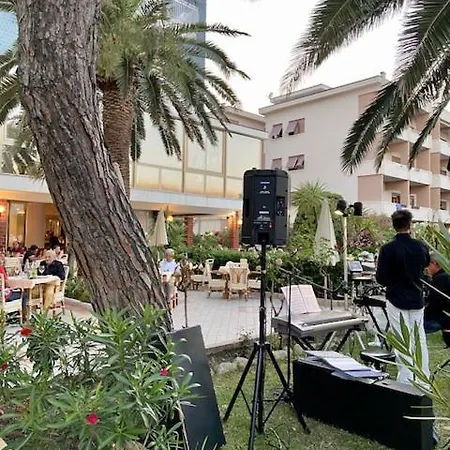 Corallo 酒店 Villa Rosa Di Martinsicuro