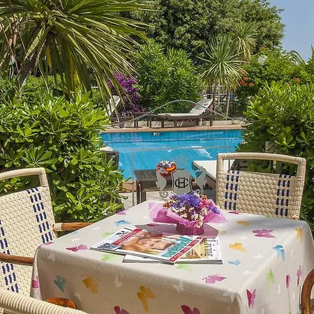 Hotel Corallo 3*