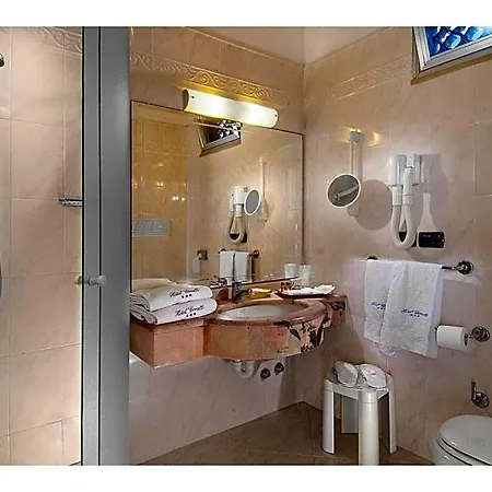 Hotel Corallo 3*