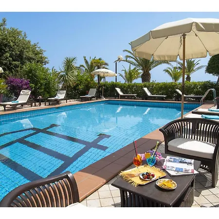 Hotel Corallo 3*