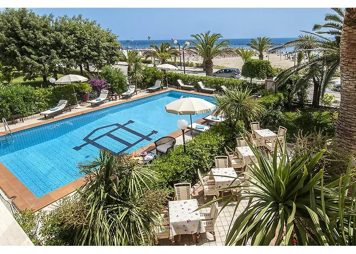 Hotel Corallo Villa Rosa Di Martinsicuro