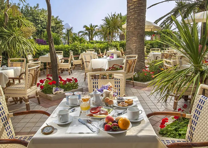 Corallo 3* Villa Rosa Di Martinsicuro